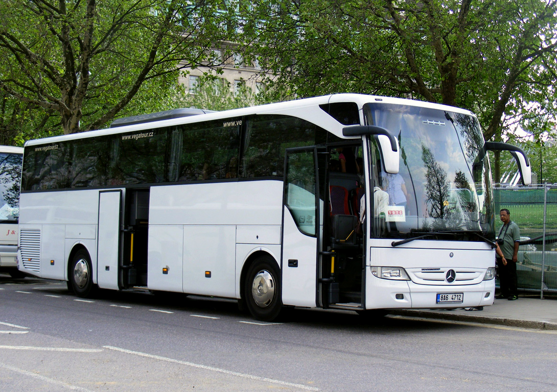 Praga, Mercedes-Benz Tourismo 15RHD-II # 8A6 4712