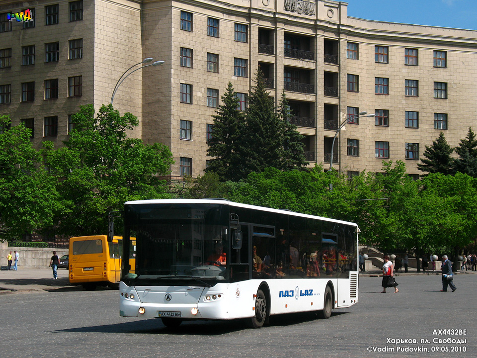 Kharkiv, LAZ A183F0 nr. 807