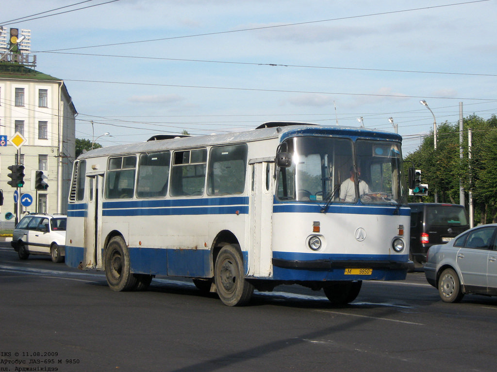Mogilev, LAZ-695Н No. М 9850