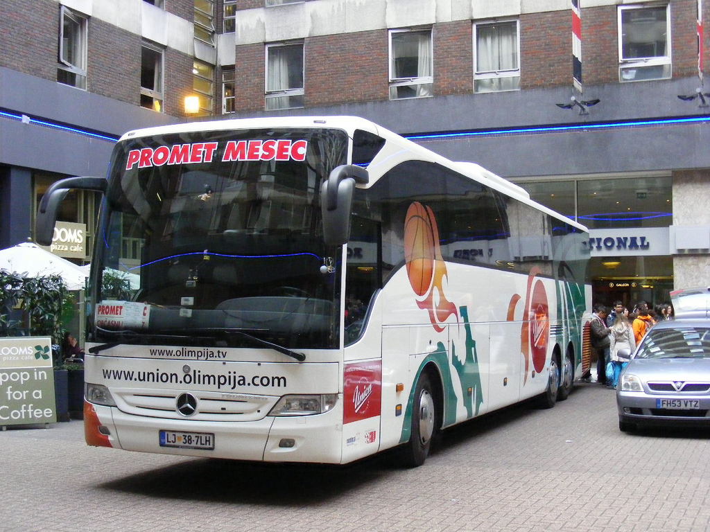 Lublaň, Mercedes-Benz Tourismo 17RHD-II L č. LJ 38-7LH