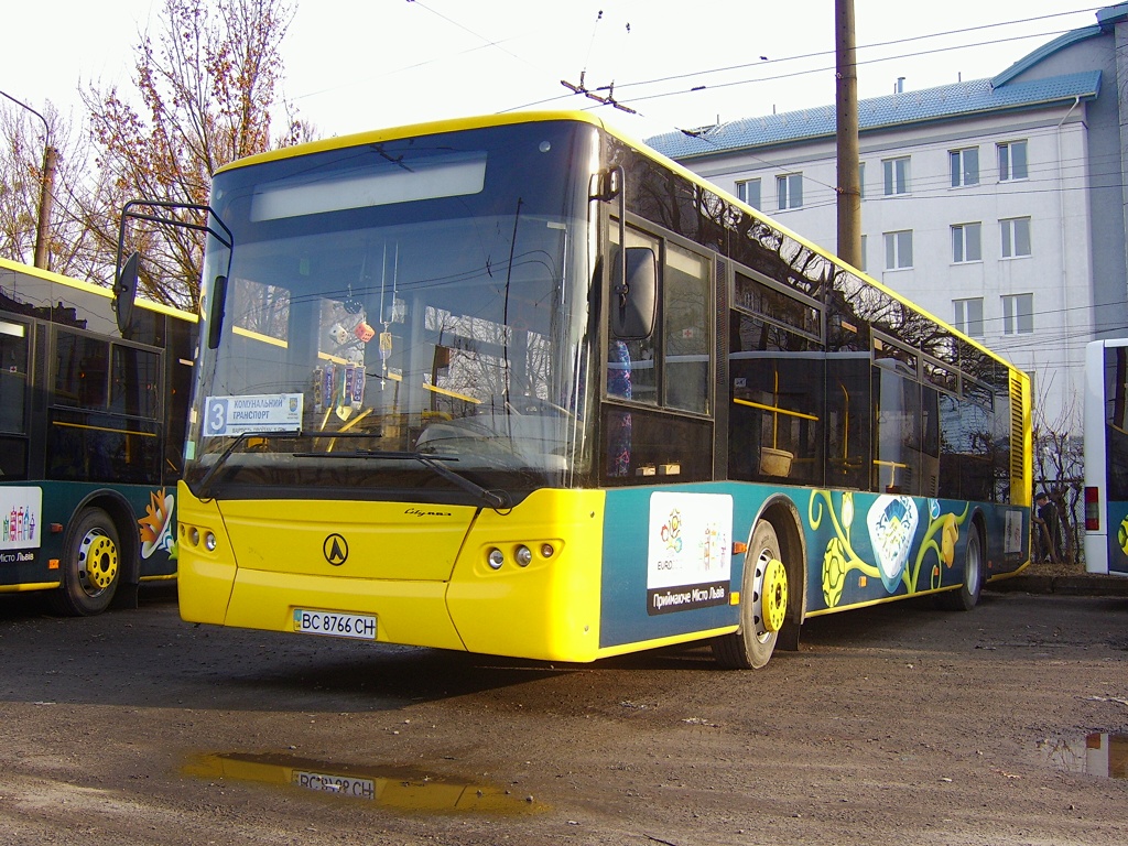 Lviv, LAZ A183D1 č. ВС 8766 СН
