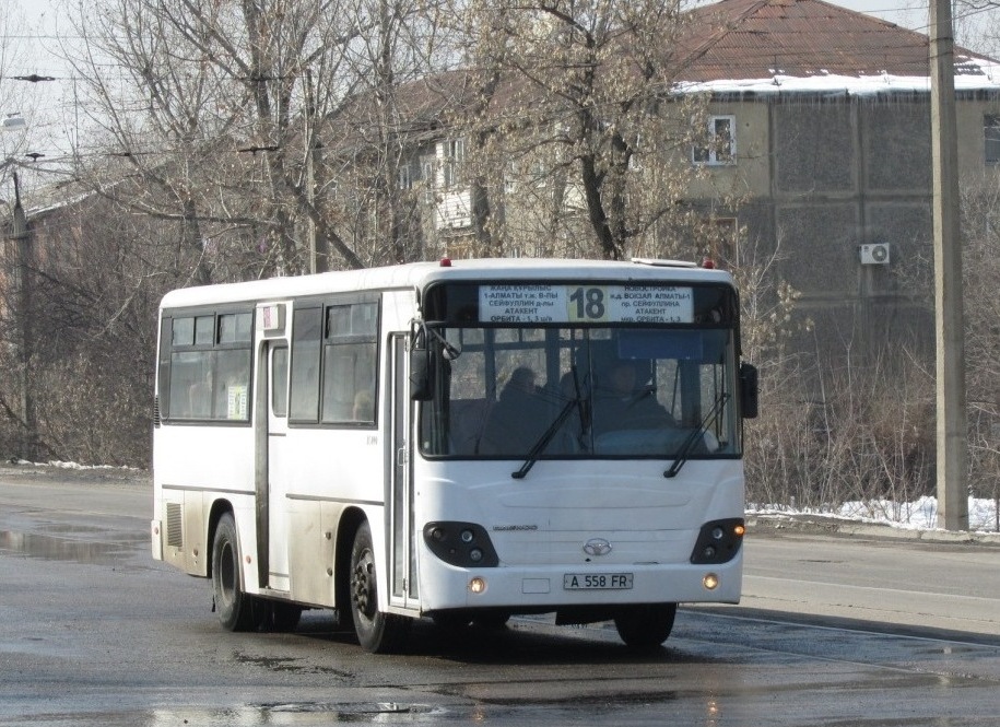 Almaty, Daewoo BS090 (СемАЗ) № A 558 FR