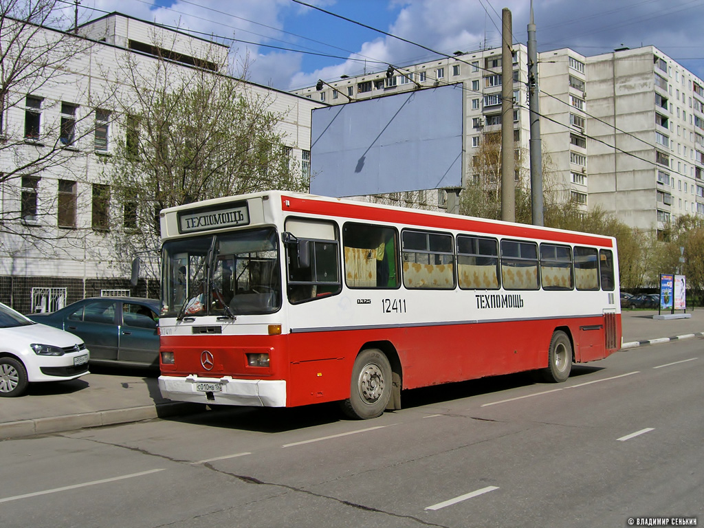 Moscow, Mercedes-Benz O325 # 12411