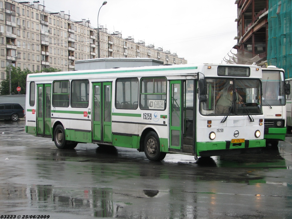 Moskwa, LiAZ-5256.25 # 15259