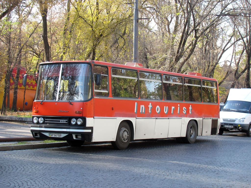 Zaporozhe, Ikarus 256.75 č. АР 5461 ВА