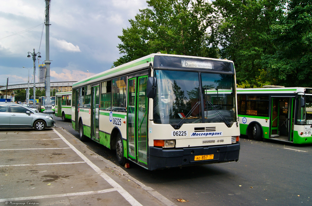 Moscow, Ikarus 415.33 # 06225