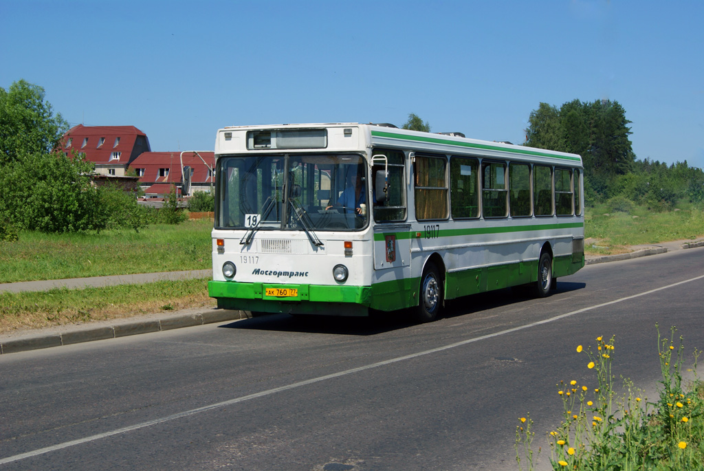 Moskva, LiAZ-5256.00 č. 19117