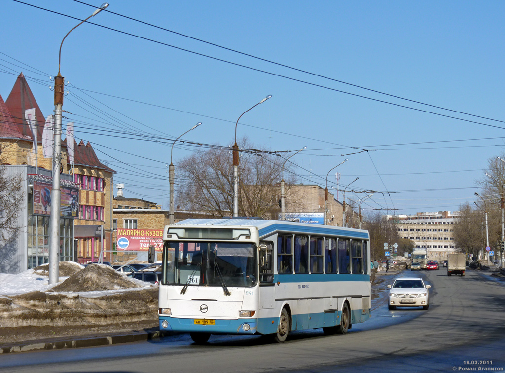 Velikiy Novgorod, GolAZ-LiAZ-52563R № 241