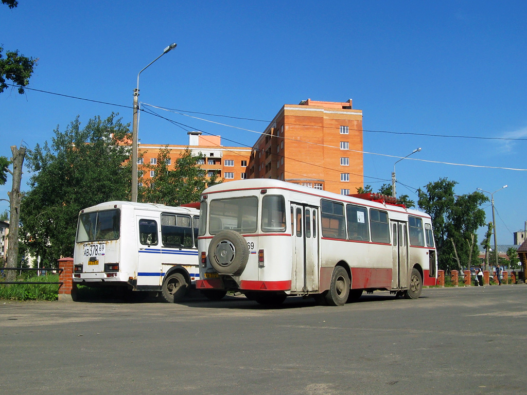 Konakovo, LiAZ-677M # АВ 372 69