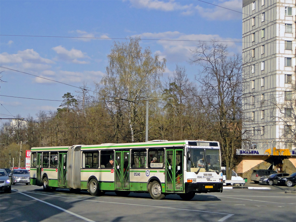 Moscow, Ikarus 435.17 nr. 05240
