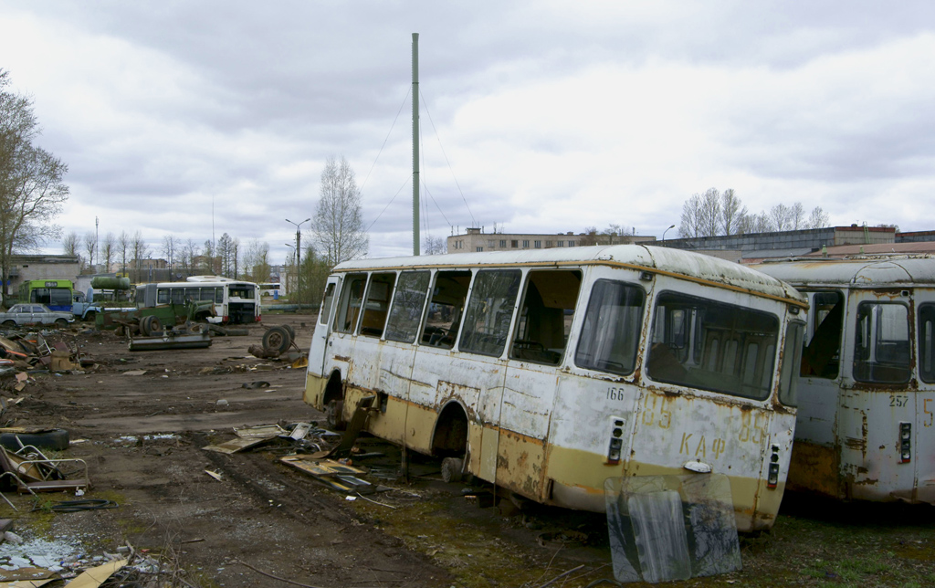 Tver, LiAZ-677M # 166