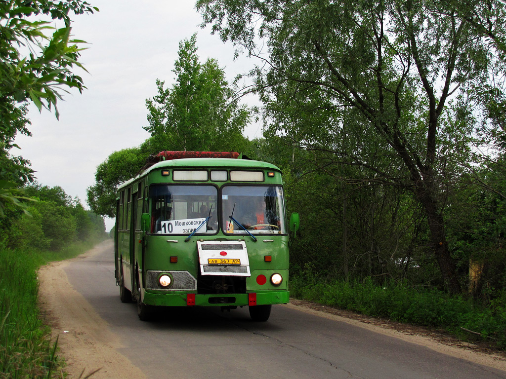 Konakovo, LiAZ-677М nr. АВ 367 69