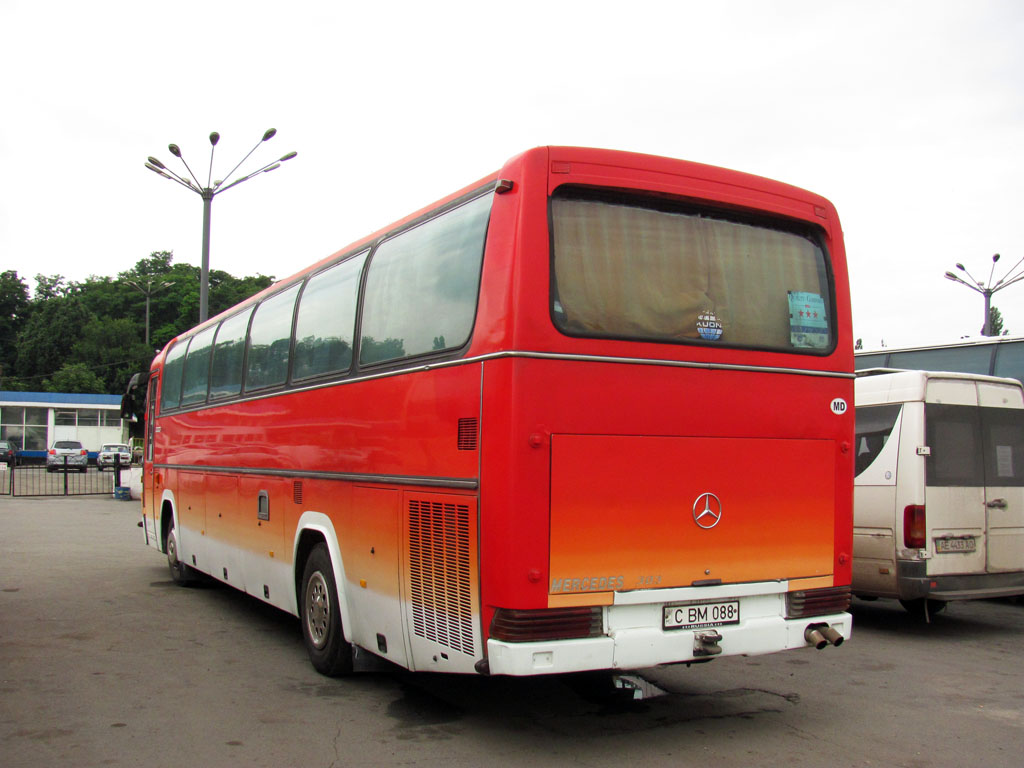 Chisinau, Mercedes-Benz O303-15RHD # C BM 088