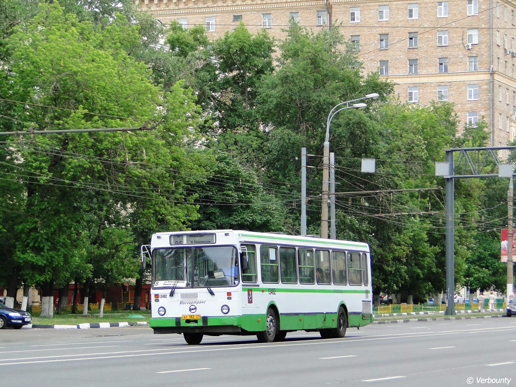 Moskva, LiAZ-5256.25 č. 13492