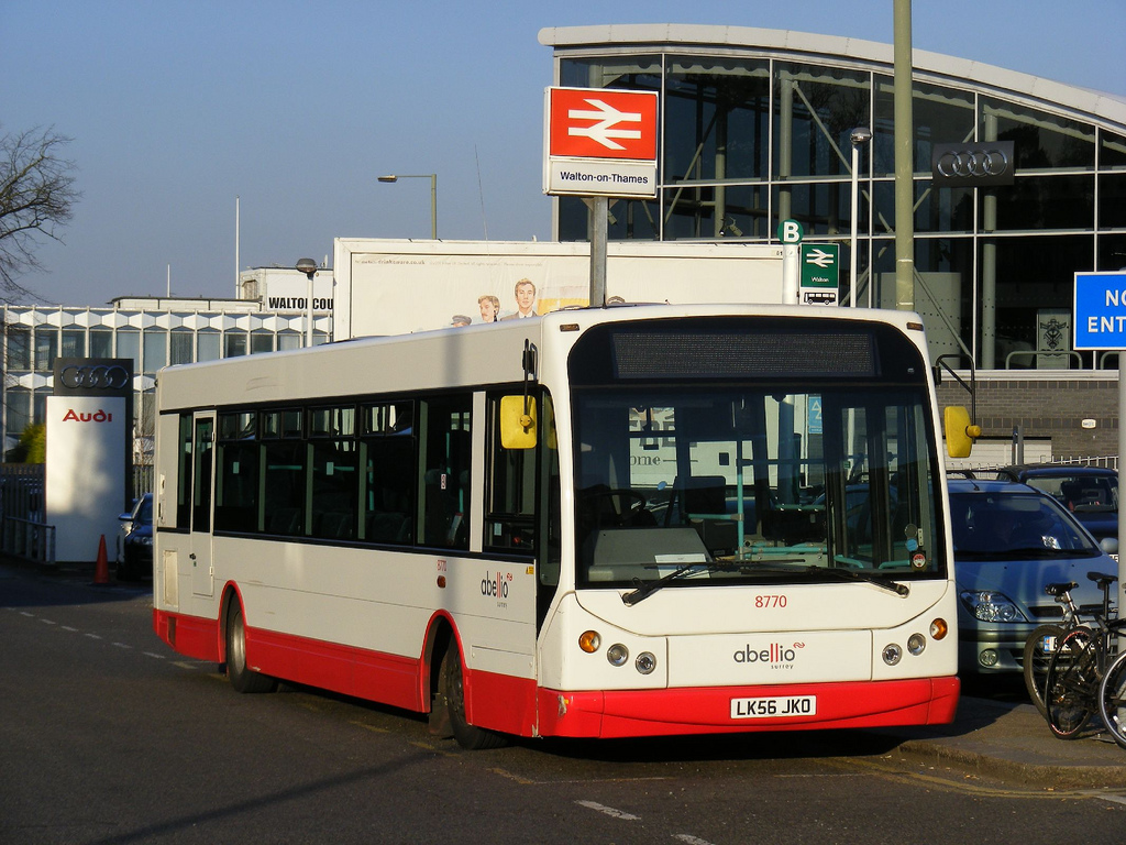 London, East Lancs Myllennium Lolyne # 8770