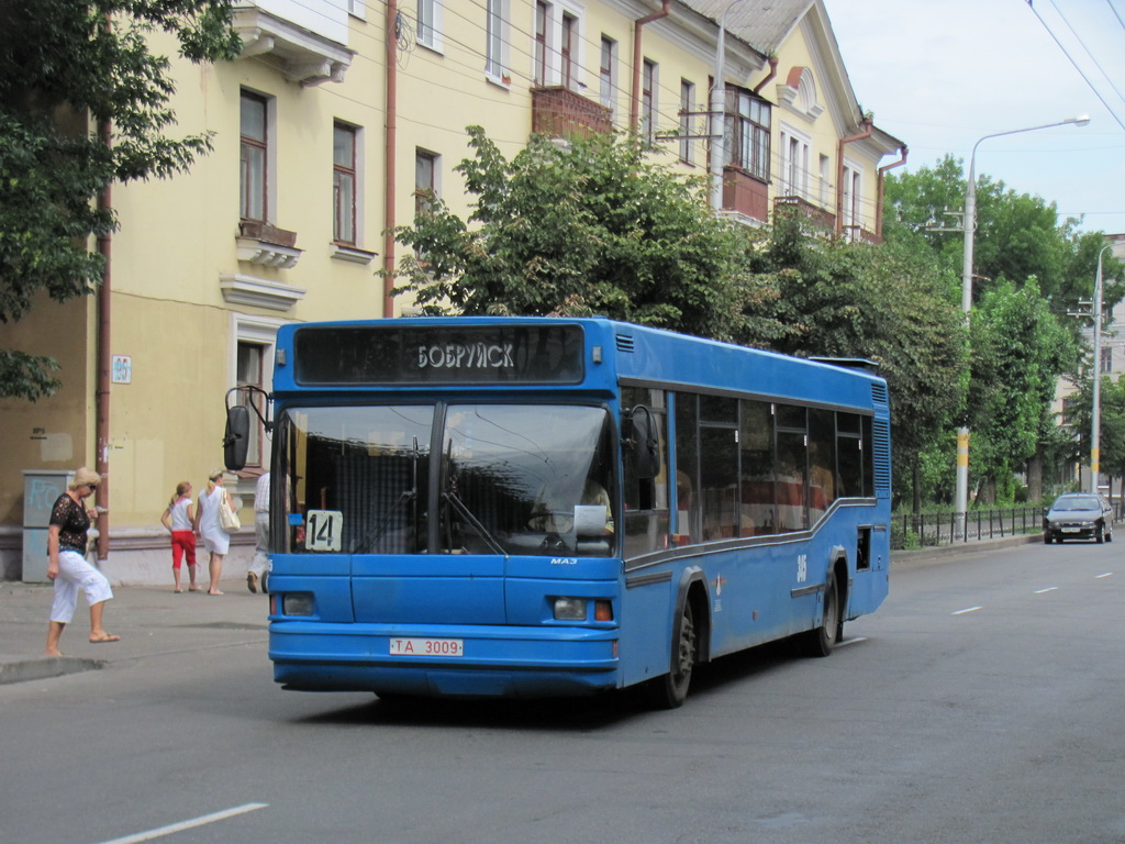 Bobruysk, MAZ-103.002 nr. 345