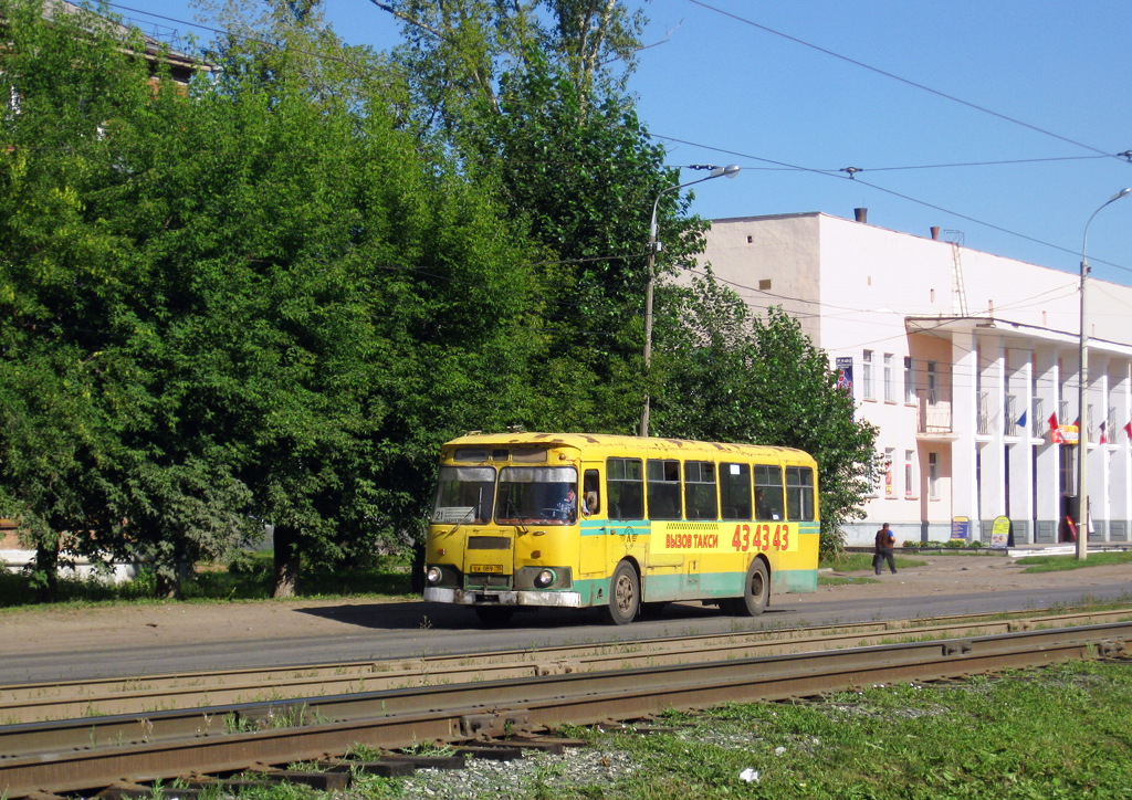 Izhevsk, LiAZ-677М # ЕА 089 18