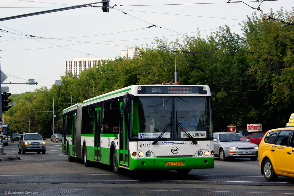 Moskau, LiAZ-6213.20 Nr. 13430