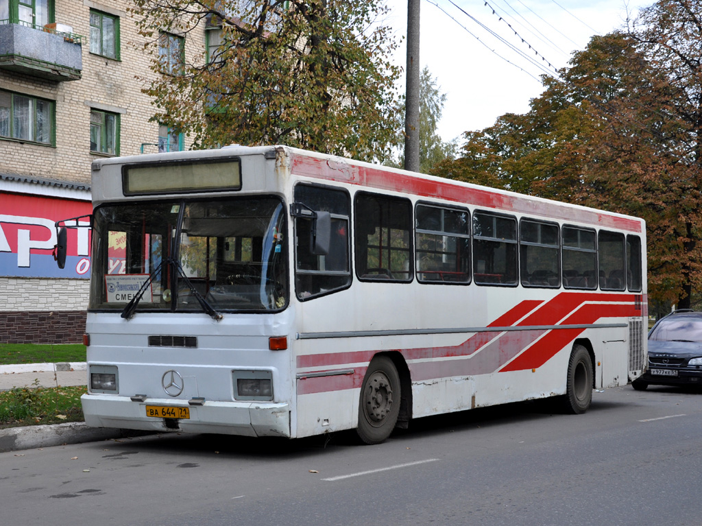 Novomoskovsk, Mercedes-Benz O325 nr. ВА 644 71