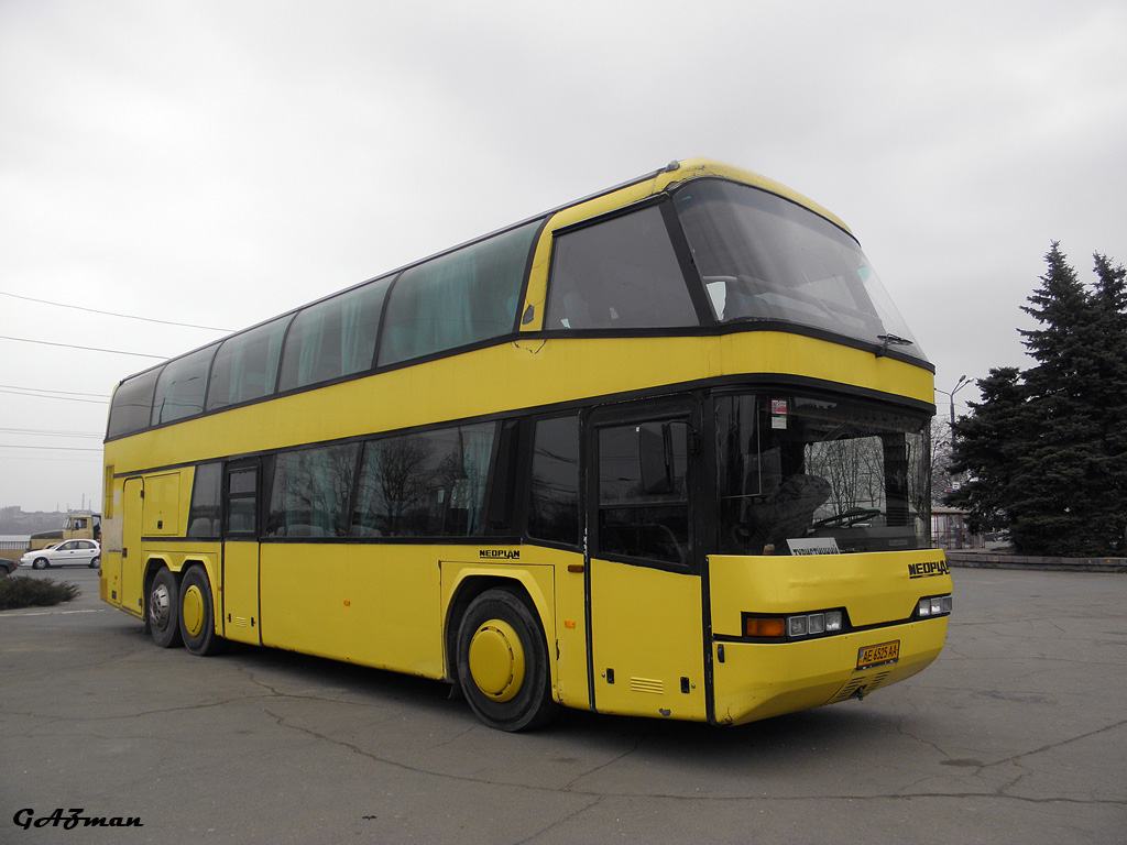 Dnipro, Neoplan N122/3 Skyliner No. АЕ 6525 АА