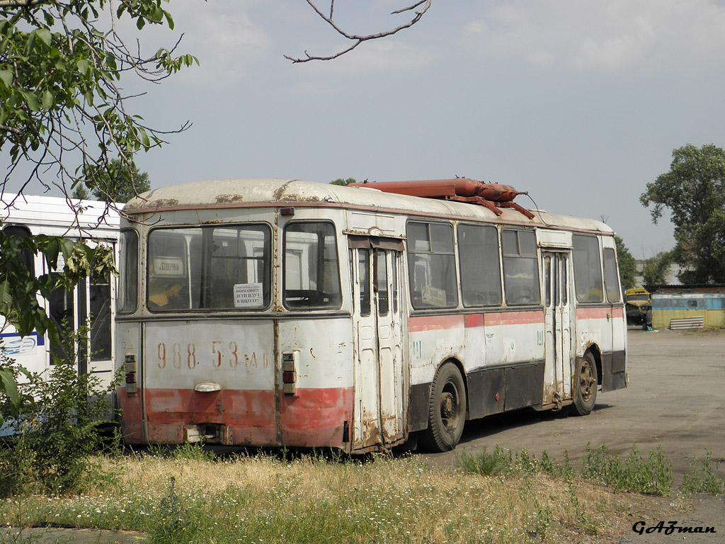Dnipro, LiAZ-677М č. 988-53 АВ