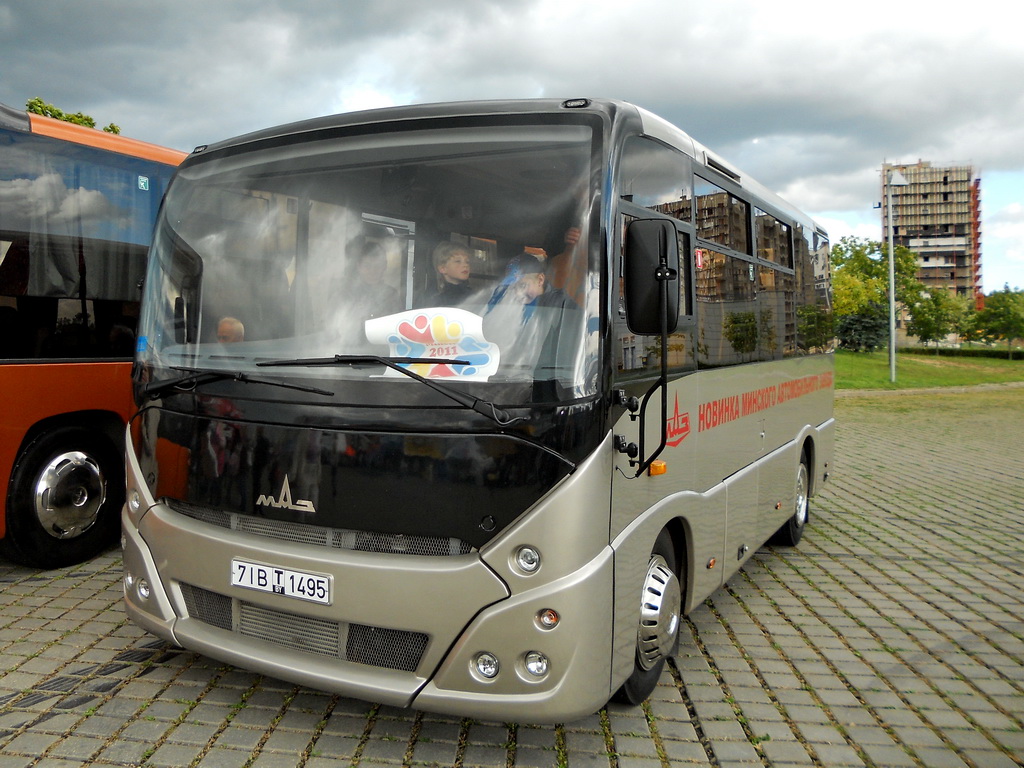 Minsk, MAZ-241.096 # 7ІВ Т 1495
