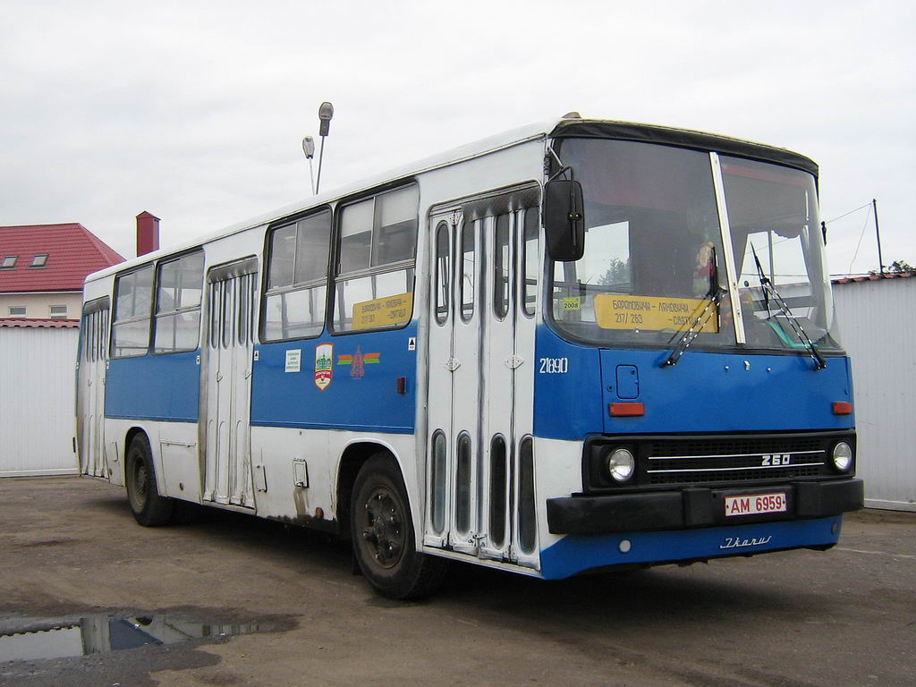 Baranovichi, Ikarus 260.37 # 21890