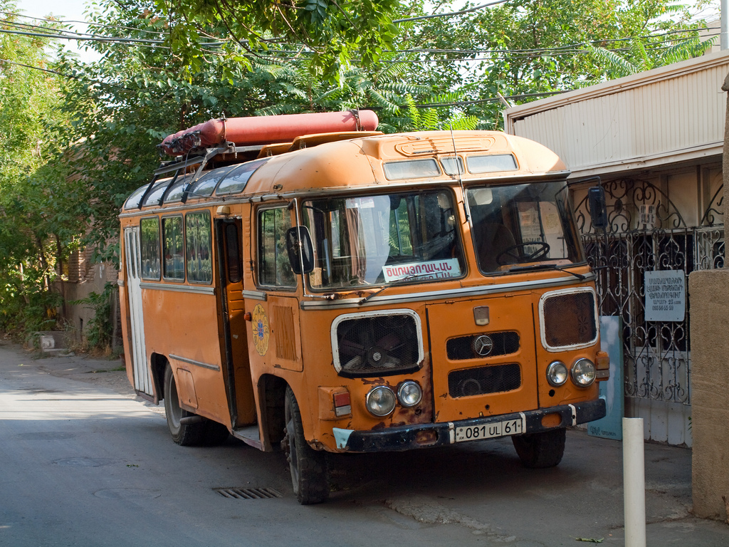 Yerevan, PAZ-672М № 081 UL 61