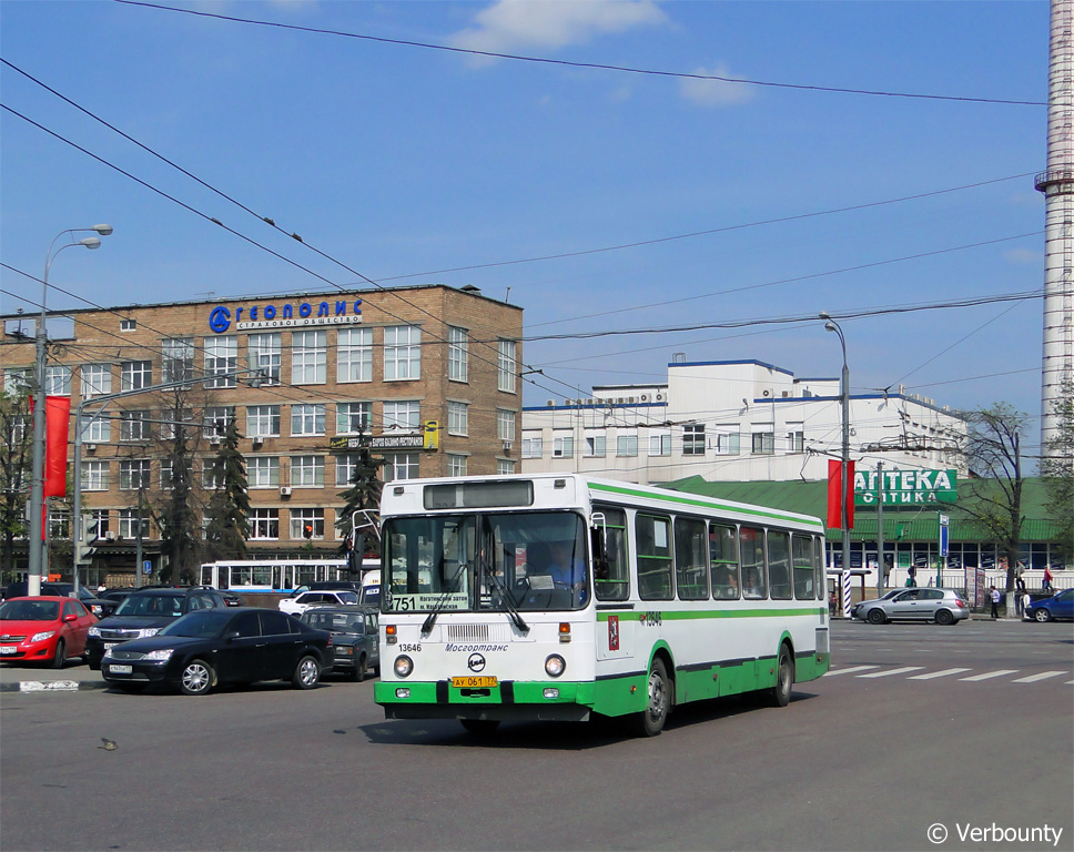 Moskva, LiAZ-5256.25 č. 13646