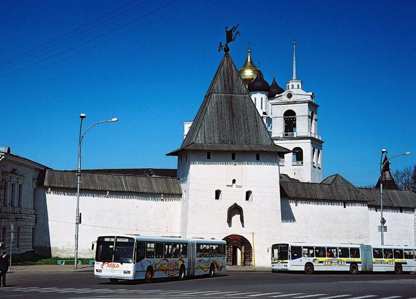 Pskov, Mercedes-Benz O345 G №: 646; Pskov — Sights of the city