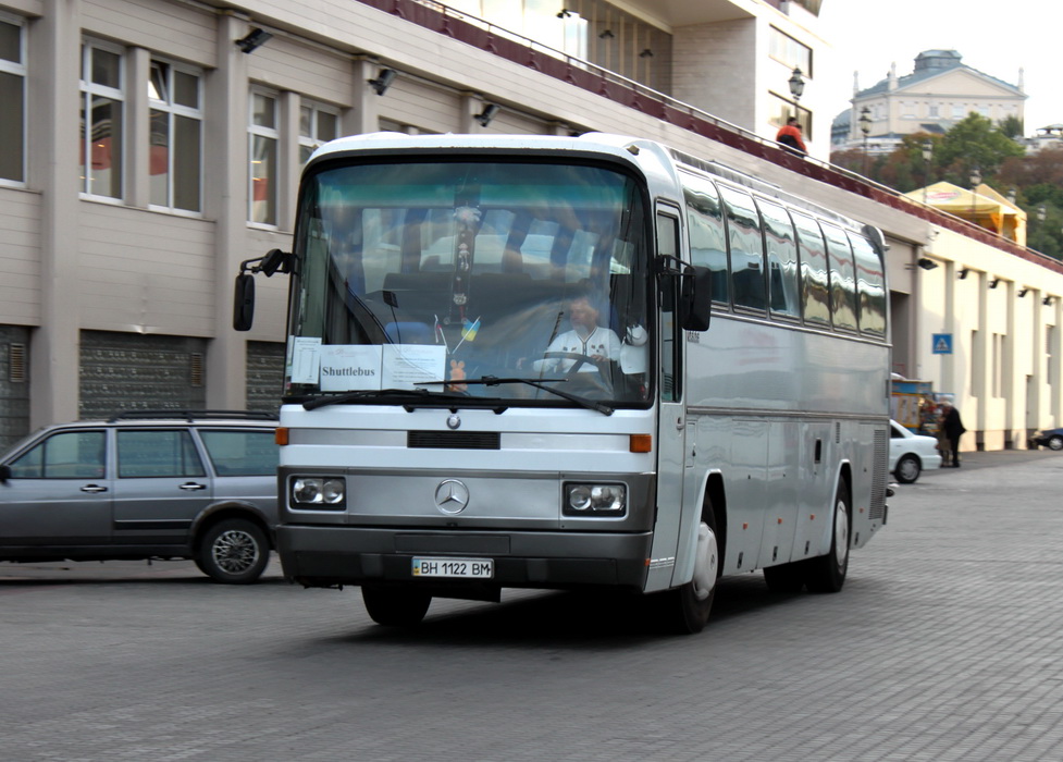 Odesa, Mercedes-Benz O303-15RHD # ВН 1122 ВМ