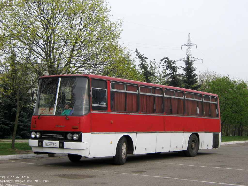 Rovno, Ikarus 256.51 # 7030 РВО