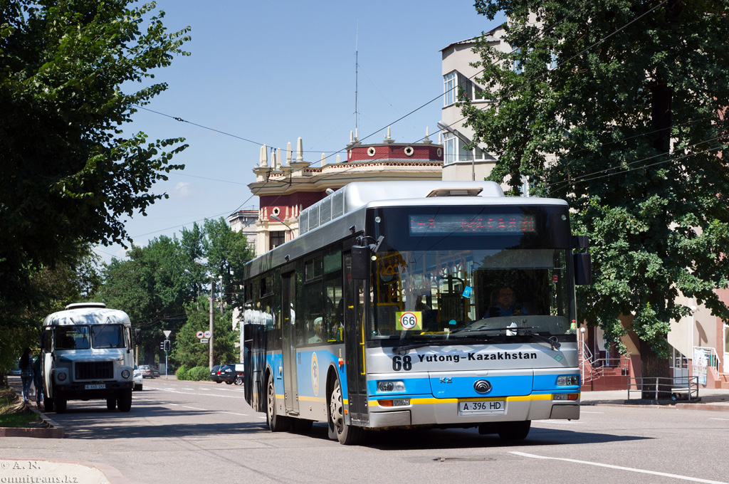 Almaty, Yutong-Kazakhstan ZK6120HGM # 068