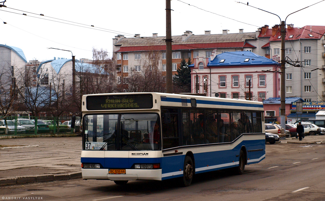 Lviv, Neoplan N4016NF №: ВС 3250 АА