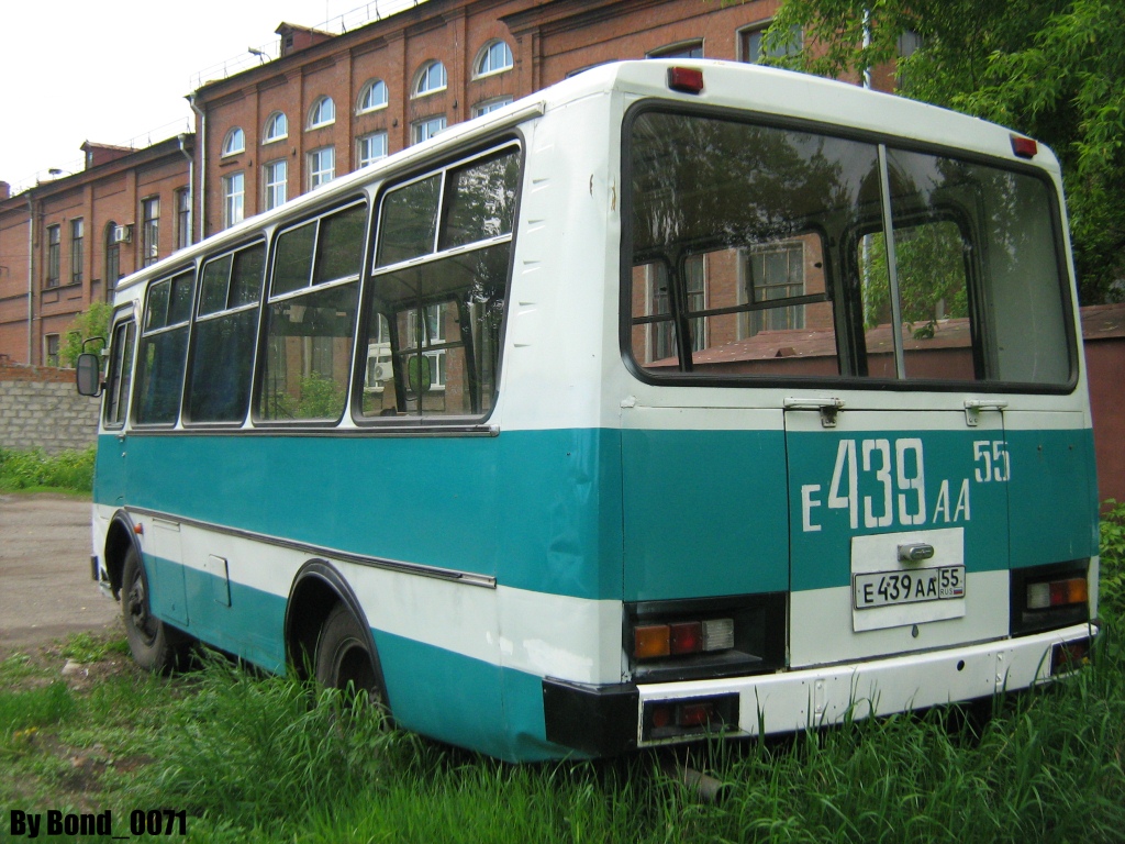Omsk, PAZ-3205* Nr. Е 439 АА 55
