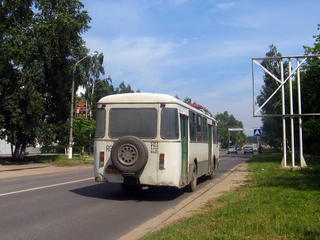 Konakovo, LiAZ-677М # АВ 355 69
