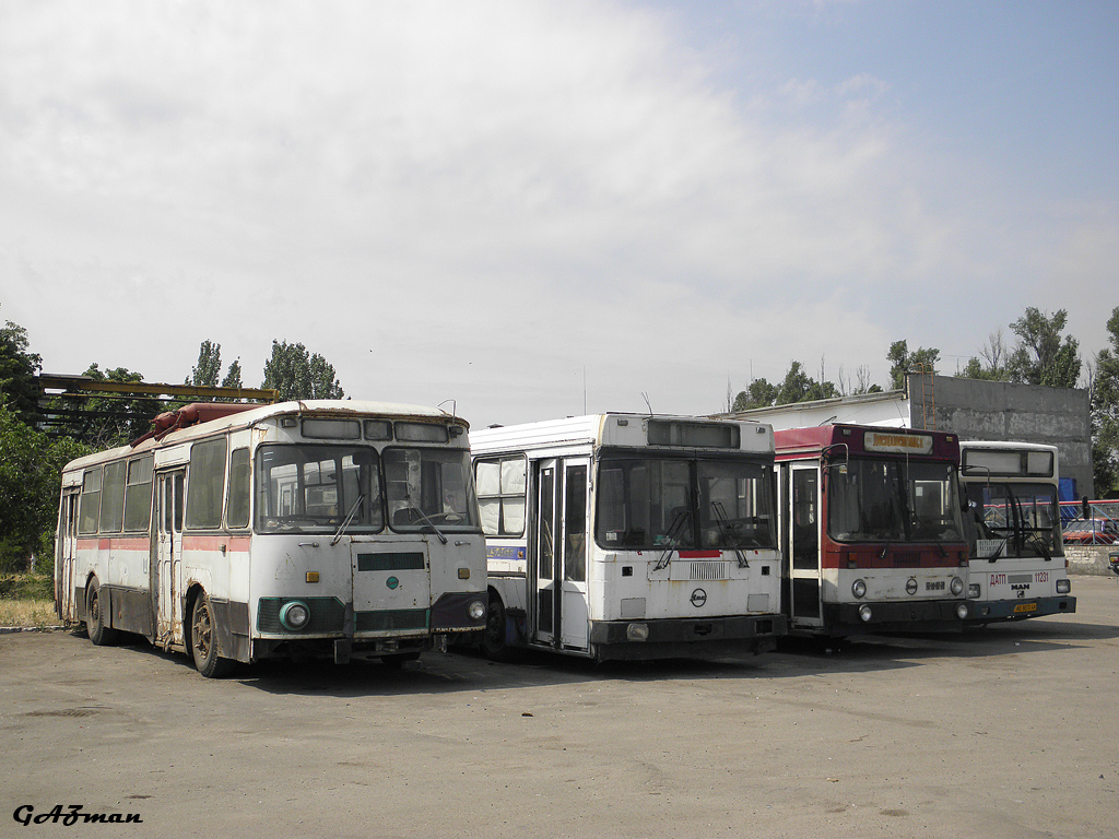 Dnipro, LiAZ-677М # 988-53 АВ; Dnipro — Bus' depos