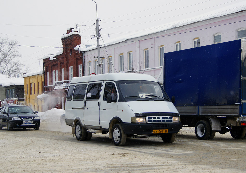 Morshansk, GAZ-3221* # АК 069 68