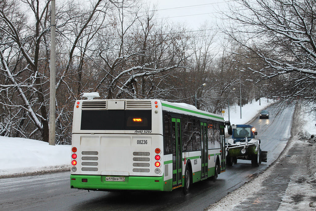 Moskva, LiAZ-5292.21 č. 08236