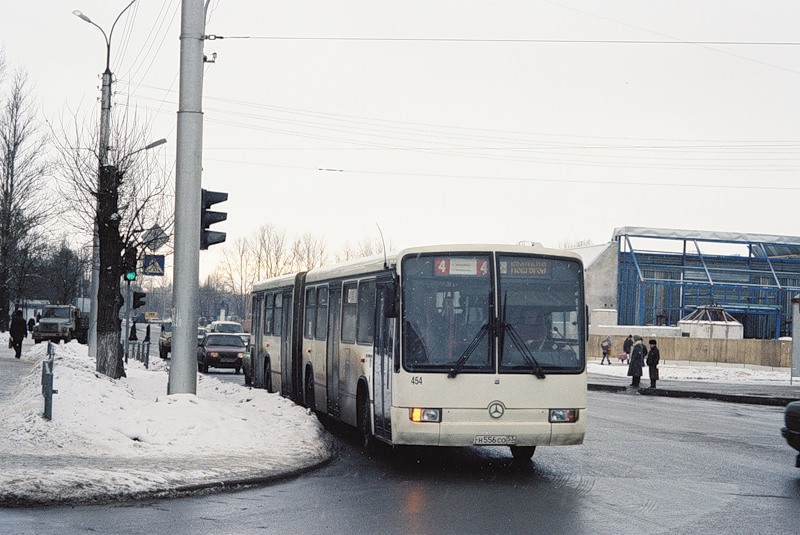 Velikiy Novgorod, Mercedes-Benz O345 G # 454