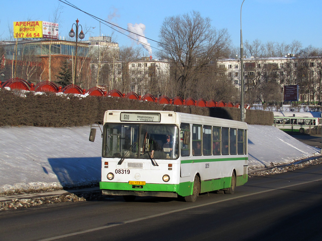 Moscow, LiAZ-5256.25 № 08319