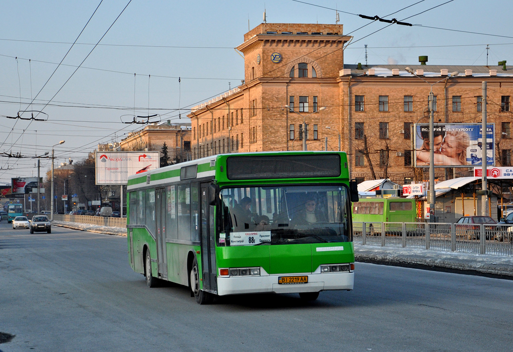Kharkiv, Neoplan N4016NF # 529