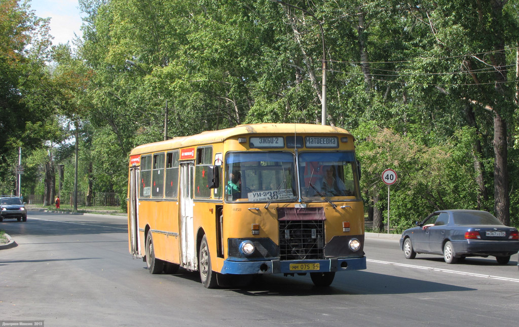 Novosibirsk, LiAZ-677М č. 4158