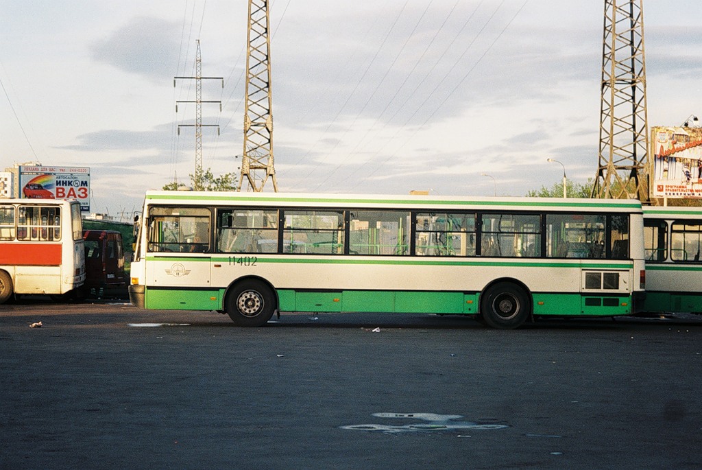Moscow, Ikarus 415.33 # 11402