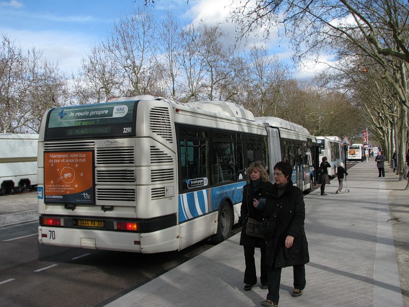 Bordeaux, Irisbus Agora L GNV Nr. 2290