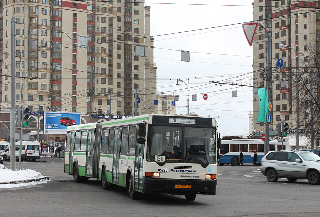 Moscow, Ikarus 435.17 No. 05225