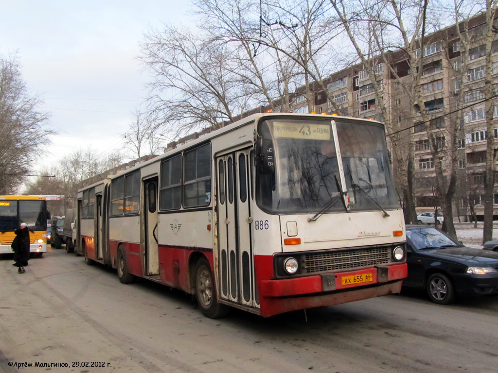 Yekaterinburg, Ikarus 280.33 Nr. 886