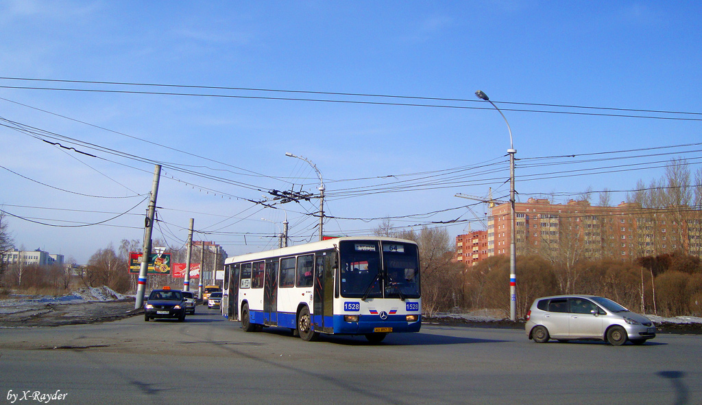 Omsk, Mercedes-Benz O345 č. 1528