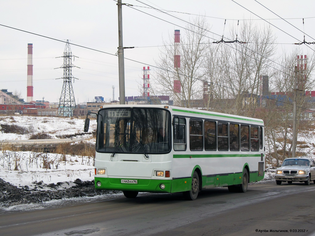 Kamensk-Ural'skiy, LiAZ-5256.45 # Т 443 КХ 96