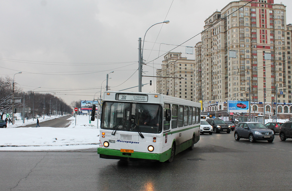 Moskva, LiAZ-5256.25 č. 08230